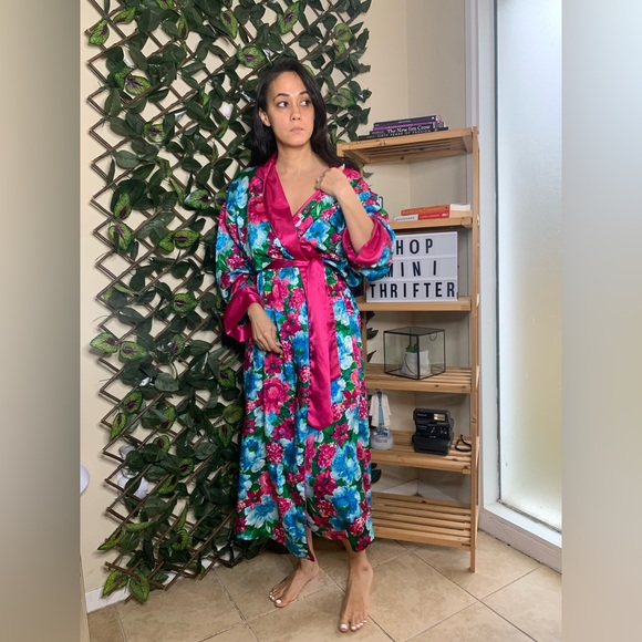 Gold Label Robe - Picture 5 of 6